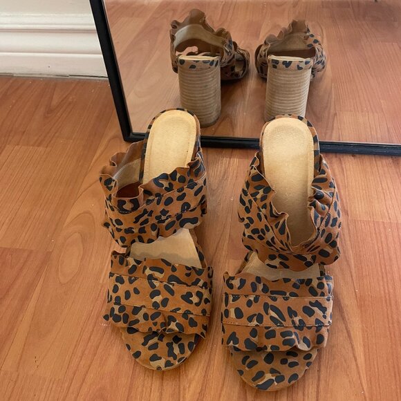 Free People Leopard Ruffle Block Heel Sandals – Size 40 (US 9/9.5) - Picture 1 of 5
